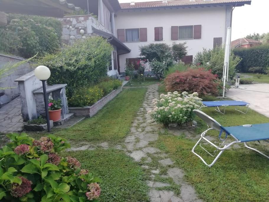 Апартаменти Un Bell Incontro Borgo Ticino Екстер'єр фото